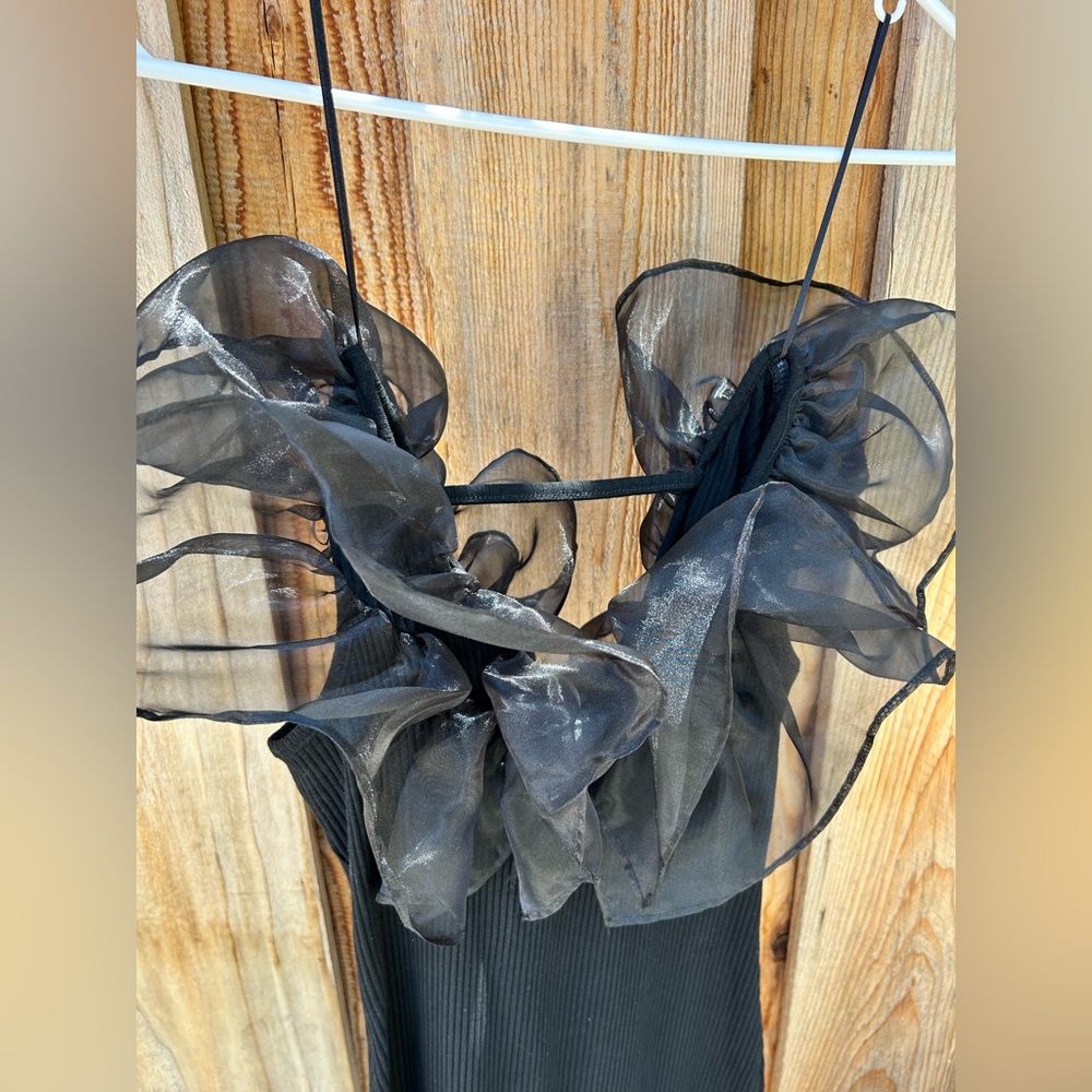 NWT FashionNova black ribbed mini dress fun shoulders size small - Picture 4 of 8